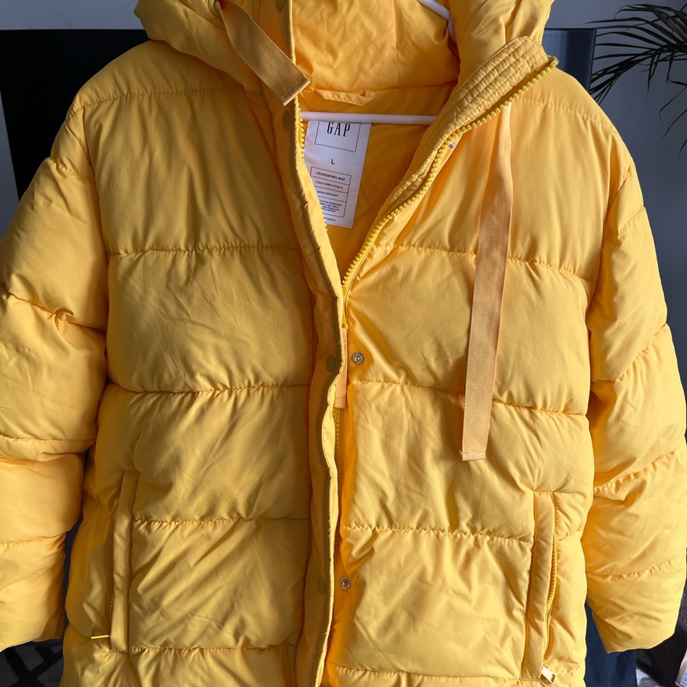 GAP PUFFY COAT